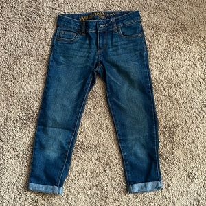 Arizona girls cropped jeans. Size 8